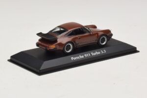 Porsche 911 930 Turbo 3.3 Brown Maxichamps 1:43 940069001 Diecast — photo 2 of 5