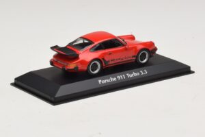 Porsche 911 930 Turbo 3.3 Red Maxichamps 1:43 940069000 Diecast — photo 2 of 5