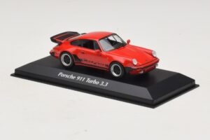 Porsche 911 930 Turbo 3.3 Red Maxichamps 1:43 940069000 Diecast — photo 3 of 5