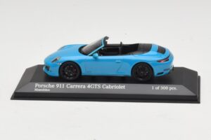 Porsche 911 991.1 Carrera 4 GTS Cabriolet Blue Minichamps 1:43 410067332 Diecast