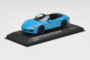 Porsche 911 991.1 Carrera 4 GTS Cabriolet Blue Minichamps 1:43 410067332 Diecast — photo 2 of 5