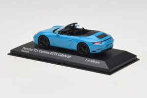 Porsche 911 991.1 Carrera 4 GTS Cabriolet Blue Minichamps 1:43 410067332 Diecast — photo 3 of 5