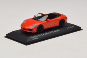 Porsche 911 991.1 Carrera 4 GTS Cabriolet Orange Minichamps 1:43 410067331 Diecast — photo 2 of 5