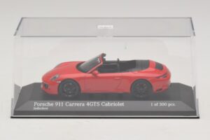 Porsche 911 991.1 Carrera 4 GTS Cabriolet Red Minichamps 1:43 410067330 Diecast — photo 4 of 5