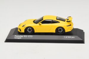 Porsche 911 991.1 GT3 Yellow Minichamps 1:43 410066020 Diecast