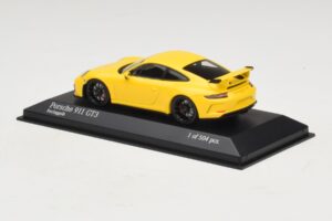 Porsche 911 991.1 GT3 Yellow Minichamps 1:43 410066020 Diecast — photo 3 of 5
