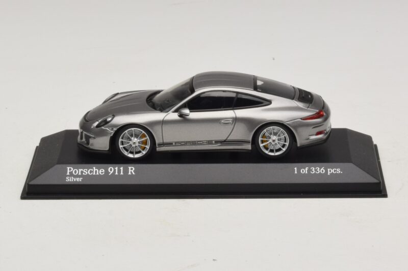 Porsche 911 991.1 R Silver Minichamps 1:43 410066224 Diecast