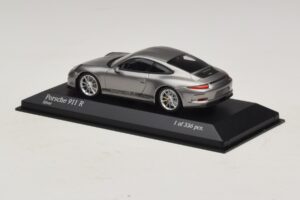 Porsche 911 991.1 R Silver Minichamps 1:43 410066224 Diecast — photo 3 of 5