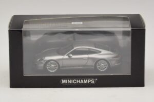 Porsche 911 991.1 R Silver Minichamps 1:43 410066224 Diecast — photo 5 of 5