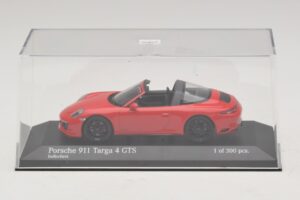 Porsche 911 991.1 Targa 4 GTS Red Minichamps 1:43 410067340 Diecast — photo 4 of 5