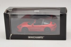 Porsche 911 991.1 Targa 4 GTS Red Minichamps 1:43 410067340 Diecast — photo 5 of 5