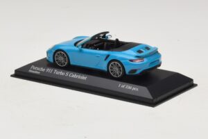 Porsche 911 991.1 Turbo S Cabriolet Blue Minichamps 1:43 410067182 Diecast — photo 3 of 5