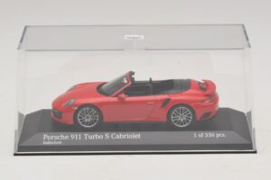 Porsche 911 991.1 Turbo S Cabriolet Red Minichamps 1:43 410067180 Diecast — photo 4 of 5