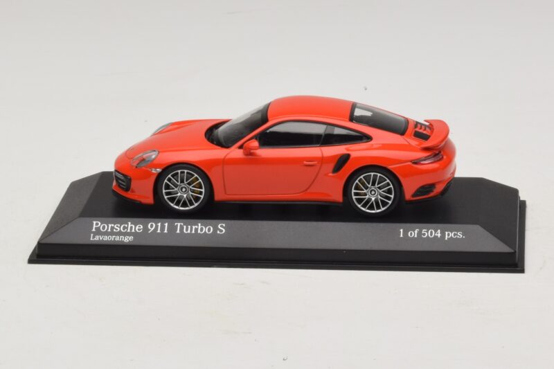 Porsche 911 991.1 Turbo S Orange Minichamps 1:43 410067171 Diecast