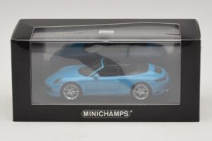 Porsche 911 991.2 Carrera 4 Cabriolet Blue Minichamps 1:43 410067232 Diecast — photo 5 of 5
