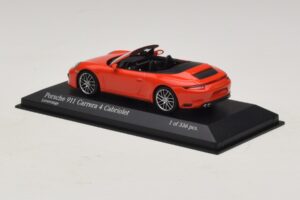 Porsche 911 991.2 Carrera 4 Cabriolet Orange Minichamps 1:43 410067231 Diecast — photo 3 of 5