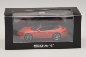 Porsche 911 991.2 Carrera 4 Cabriolet Orange Minichamps 1:43 410067231 Diecast — photo 5 of 5