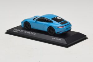 Porsche 911 991.2 Carrera 4 GTS Miami Blue Minichamps 1:43 410067322 Diecast — photo 3 of 5