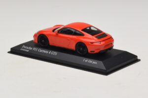 Porsche 911 991.2 Carrera 4 GTS Orange Minichamps 1:43 410067321 Diecast — photo 3 of 5