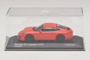 Porsche 911 991.2 Carrera 4 GTS Orange Minichamps 1:43 410067321 Diecast — photo 4 of 5