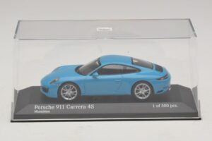 Porsche 911 991.2 Carrera 4S Blue Minichamps 1:43 410067242 Diecast — photo 4 of 5