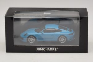 Porsche 911 991.2 Carrera 4S Blue Minichamps 1:43 410067242 Diecast — photo 5 of 5