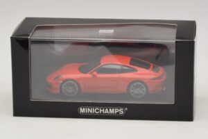 Porsche 911 991.2 Carrera 4S Orange Minichamps 1:43 410067241 Diecast — photo 5 of 5