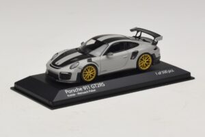 Porsche 911 991.2 GT2 RS Weissach Package Chalk Minichamps 1:43 410067220 Diecast — photo 2 of 5