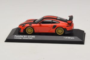 Porsche 911 991.2 GT2 RS Weissach Package Orange Minichamps 1:43 410067224 Diecast