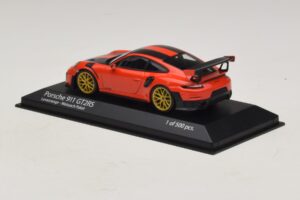 Porsche 911 991.2 GT2 RS Weissach Package Orange Minichamps 1:43 410067224 Diecast — photo 3 of 5