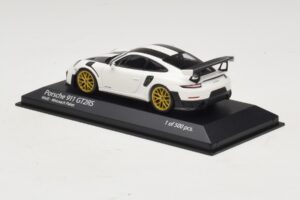 Porsche 911 991.2 GT2 RS Weissach Package White Minichamps 1:43 410067222 Diecast — photo 3 of 5