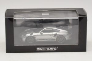 Porsche 911 991.2 GT3 RS Silver Minichamps 1:43 410067020 Diecast — photo 5 of 5