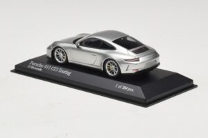 Porsche 911 991.2 GT3 Touring Silver Minichamps 1:43 410067422 Diecast — photo 3 of 5