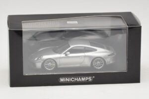 Porsche 911 991.2 GT3 Touring Silver Minichamps 1:43 410067422 Diecast — photo 5 of 5