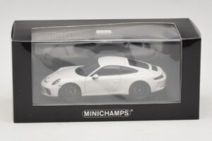 Porsche 911 991.2 GT3 Touring White Minichamps 1:43 410067420 Diecast — photo 5 of 5