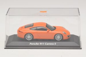 Porsche 911 991 Carrera S Orange Maxichamps 1:43 940060221 Diecast — photo 4 of 5