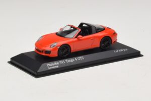 Porsche 911 991 Targa 4 GTS Orange Minichamps 1:43 410067341 Diecast — photo 2 of 5
