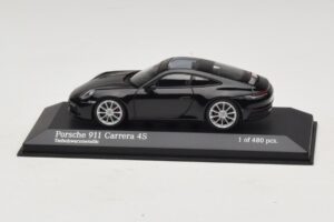 Porsche 911 992 Carrera 4S Black Metallic Minichamps 1:43 410069320 Diecast
