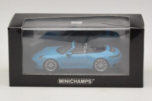 Porsche 911 992 Carrera 4S Cabriolet Blue Minichamps 1:43 410069332 Diecast — photo 5 of 5
