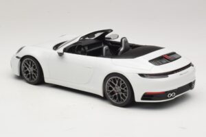 Porsche 911 992 Carrera 4S Cabriolet White Minichamps 1:18 155067330 Diecast — photo 5 of 6