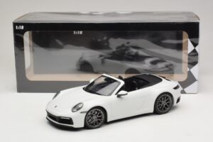 Porsche 911 992 Carrera 4S Cabriolet White Minichamps 1:18 155067330 Diecast — photo 6 of 6
