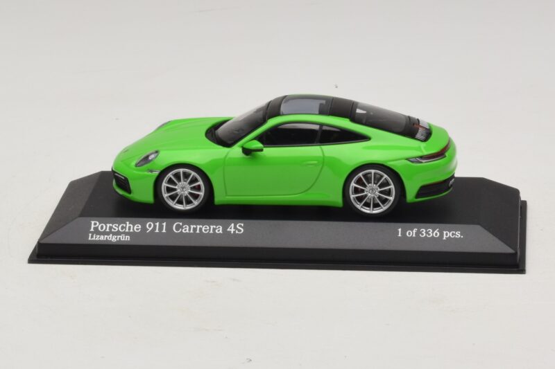 Porsche 911 992 Carrera 4S Green Minichamps 1:43 410069322 Diecast