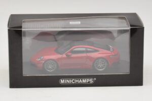 Porsche 911 992 Carrera 4S Red Minichamps 1:43 410069321 Diecast — photo 5 of 5