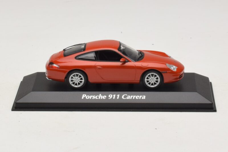 Porsche 911 996 Carrera Orange Metallic Maxichamps 1:43 940061021 Diecast