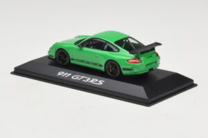 Porsche 911 997 GT3 RS Green Minichamps 1:43 403066011 Diecast — photo 3 of 5