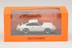 Porsche 911 SC White Maxichamps 1:43 940062020 Diecast — photo 5 of 5