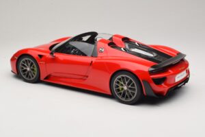 Porsche 918 Spyder Weissach Package Guards Red AUTOart 1:12 12122 Diecast — photo 7 of 8