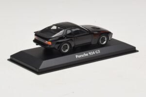 Porsche 924 GT Black Maxichamps 1:43 940066124 Diecast — photo 2 of 5