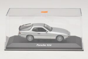 Porsche 924 Silver Maxichamps 1:43 940062120 Diecast — photo 4 of 5