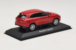 Porsche Cayenne 958 Red Maxichamps 1:43 940063200 Diecast — photo 2 of 5